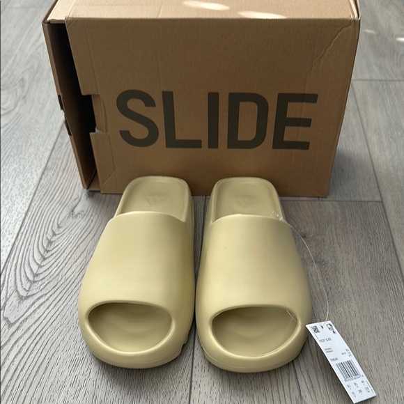 adidas gazelle silver green womens Adidas Yeezy Slide Azure main image 0